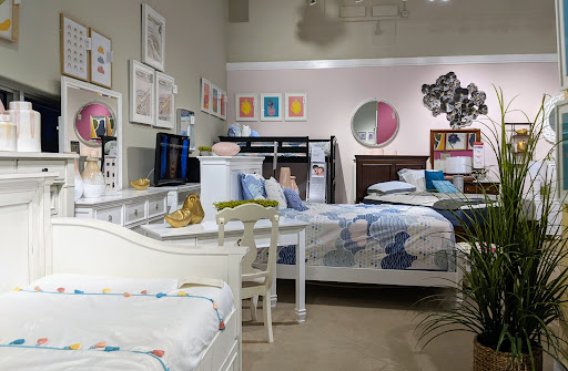 Furniture Store «City Furniture Cutler Bay», reviews and photos, 18750 S Dixie Hwy, Cutler Bay, FL 33157, USA