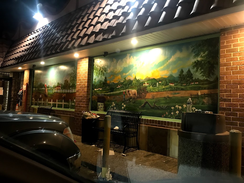 Lindo Latino Market 23224