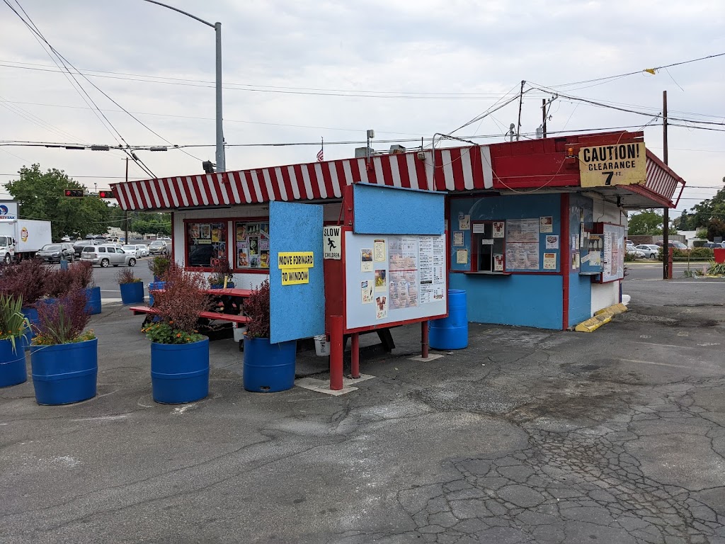 Ron’s Tacos and Burgers 98902