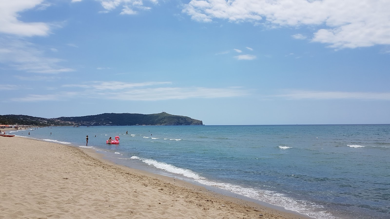 Foto von Spiaggia Le Saline - guter haustierfreundlicher Ort für den Urlaub