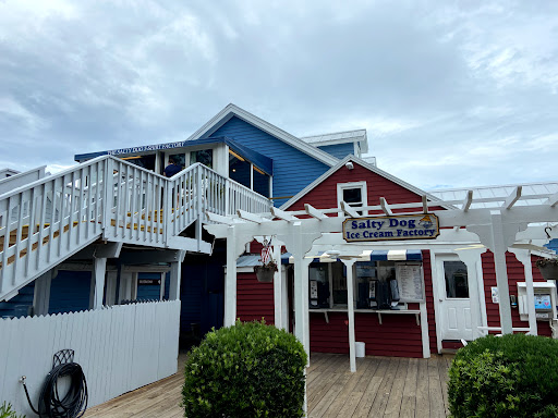 T-shirt Store «Salty Dog T-Shirt Factory», reviews and photos, 232 S Sea Pines Dr #305, Hilton Head Island, SC 29928, USA