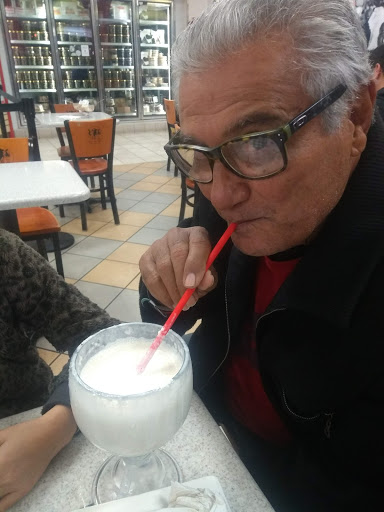 Ice Cream Shop «Oberweis Ice Cream and Dairy Store», reviews and photos, 5572 W Grand Ave Suite 1, Gurnee, IL 60031, USA