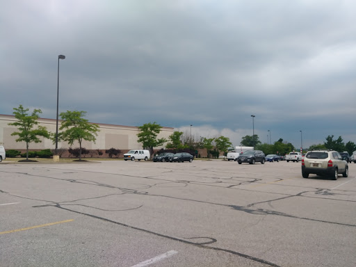 Book Store «Books-A-Million», reviews and photos, 335 Howe Ave, Cuyahoga Falls, OH 44221, USA