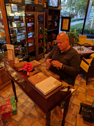 Cigar Shop «Marcus Daniel Cigar Merchant», reviews and photos, 609 8th St S, Naples, FL 34102, USA