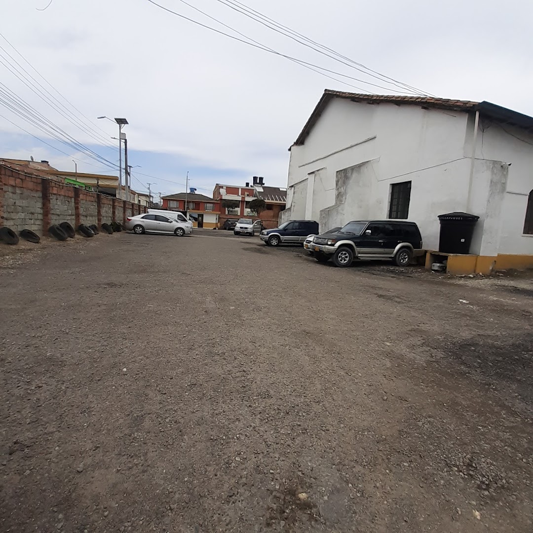 parqueadero público