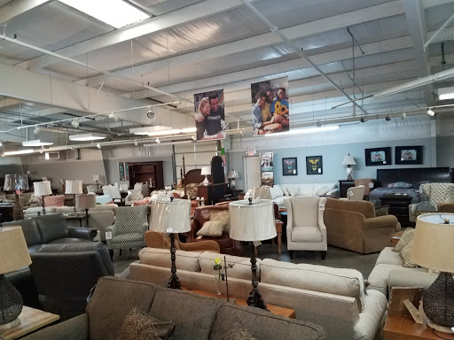 Furniture Store «Akins Furniture (Dogtown)», reviews and photos, 3450 Co Rd 81, Fort Payne, AL 35967, USA