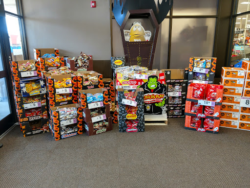 Grocery Store «Kroger», reviews and photos, 17447 Haggerty Rd, Northville, MI 48168, USA