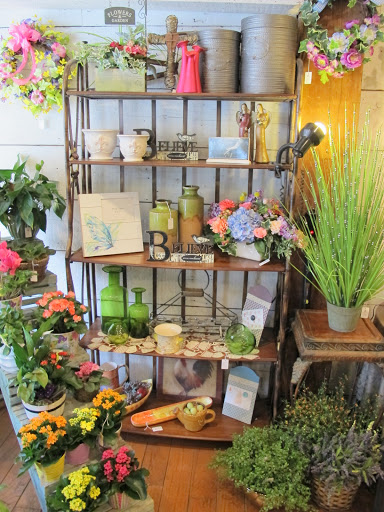 Florist «Hinsdale Flower Shop», reviews and photos, 17 W 1st St, Hinsdale, IL 60521, USA