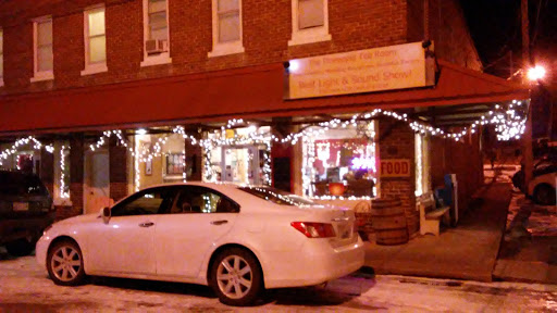 Restaurant «The Pineapple Tea Room & Coffee Shoppe», reviews and photos, 604 Colwyn St, Cumberland Gap, TN 37724, USA