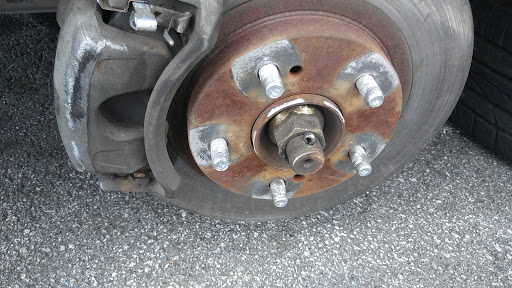 Tire Shop «Discount Tire Store - Woodstock, GA», reviews and photos, 160 Woodstock Square Ave, Woodstock, GA 30189, USA