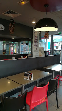 Atmosphère du Restaurant KFC Grenoble Echirolles - n°16