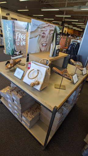 Shoe Store «DSW Designer Shoe Warehouse», reviews and photos, 11500 Burleigh St., Wauwatosa, WI 53222, USA