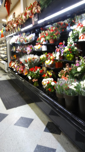 Grocery Store «Kroger», reviews and photos, 13333 Eureka Rd, Southgate, MI 48195, USA