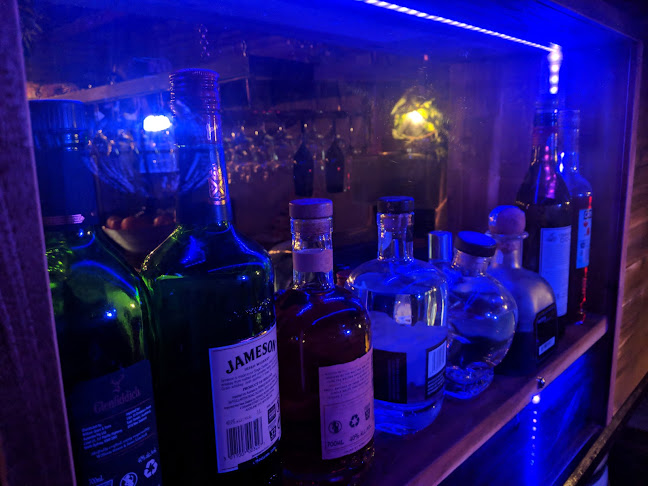 Comments and reviews of R Bar