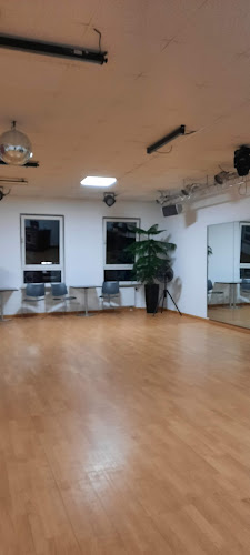 Rezensionen über ADTV Tanzschule Panorama in Siders - Tanzschule