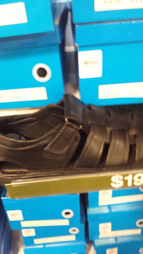 Clothing Store «K&G Fashion Superstore», reviews and photos, 1526 Golden Gate Plaza, Mayfield Heights, OH 44124, USA