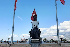 İskenderun Monument Square image