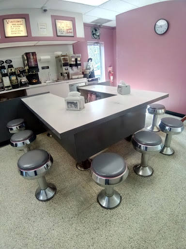 Donut Shop «Donut Dip Inc», reviews and photos, 648 N Main St, East Longmeadow, MA 01028, USA