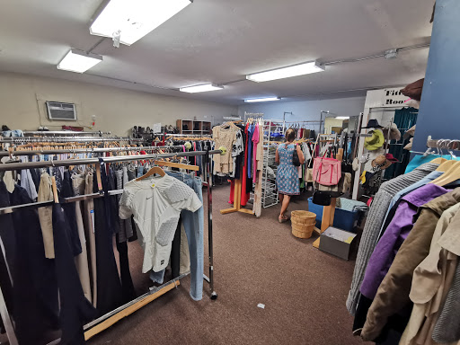 Thrift Store «Habitat For Humanity Thrift Store», reviews and photos, 1635 N Old Dixie Hwy, Jupiter, FL 33469, USA