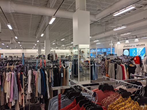 Department Store «Nordstrom Rack at The Block Northway», reviews and photos, 8031 McKnight Rd, Pittsburgh, PA 15237, USA
