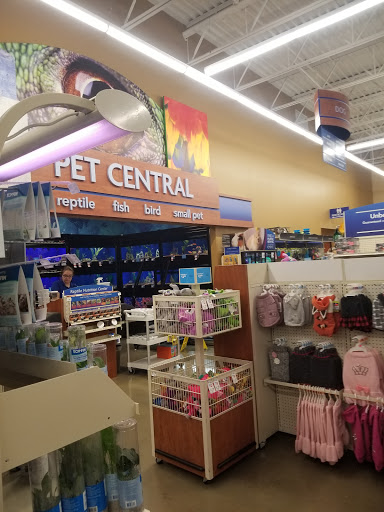 Pet Supply Store «PetSmart», reviews and photos, 5 Hampton House Rd, Newton, NJ 07860, USA