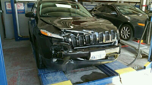 Auto Body Shop «GARYS AUTO COLLISION CENTER», reviews and photos, 24247 Railroad Ave, Newhall, CA 91321, USA