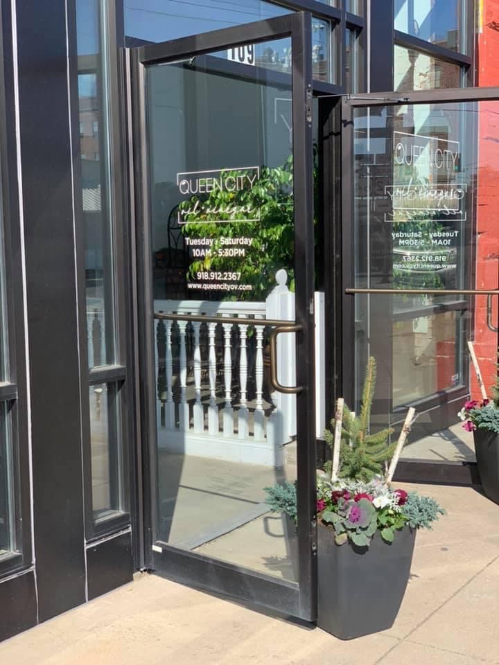 Queen City + Co. 74401