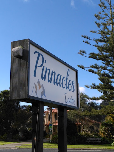 Pinnacles Lodge Ltd - Hotel