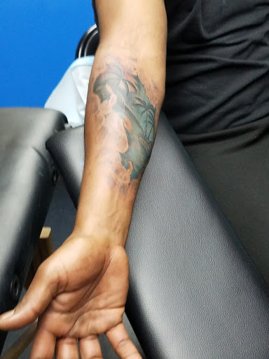 Tattoo Shop «Yes, It Hurts! and American Tradition Tattoos», reviews and photos, 14 SC-128, Beaufort, SC 29906, USA