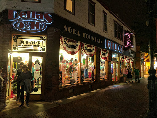 Dellas 5 & 10, 503 Washington St, Cape May, NJ 08204, USA, 