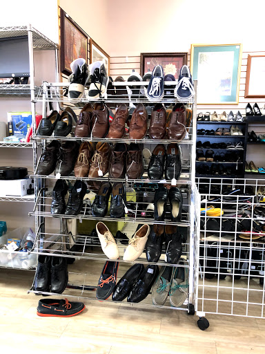 Thrift Store «Assistance League of East Valley Thrift Shop», reviews and photos, 2326 N Alma School Rd, Chandler, AZ 85224, USA