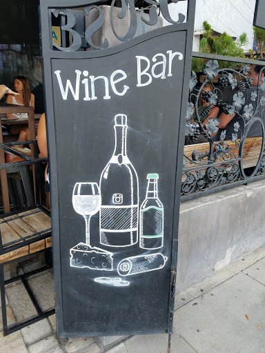 Wine Bar «Venice Beach Wines», reviews and photos, 529 Rose Ave, Venice, CA 90291, USA