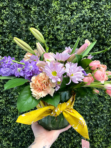 Florist «Schultz Floral Shop», reviews and photos, 2204 Calumet Ave, Valparaiso, IN 46383, USA