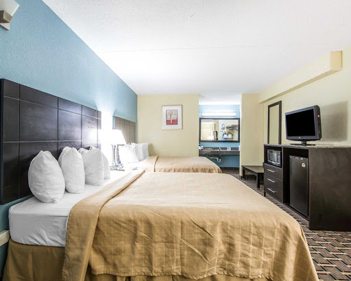 Hotel «Quality Inn & Suites West Waterpark», reviews and photos, 317 N Cedar Bluff Rd, Knoxville, TN 37923, USA