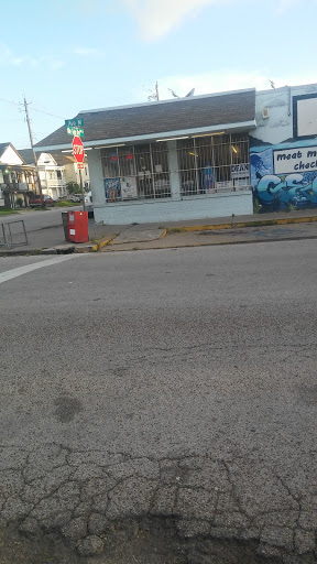 Grocery Store «A & M Grocery Store», reviews and photos, 1228 39th St, Galveston, TX 77550, USA