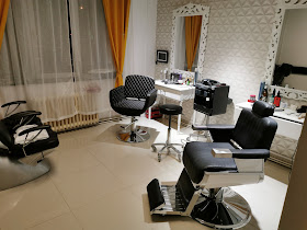 50 opinii despre Hair Studio Versus (Coafor) în Iași