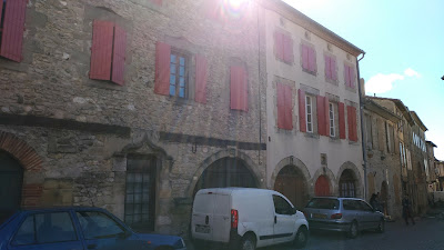 Place Centrale à Lautrec