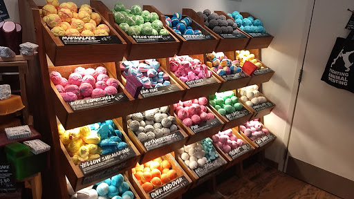 Cosmetics Store «Lush Cosmetics», reviews and photos, 99 Rockingham Park Blvd, Salem, NH 03079, USA