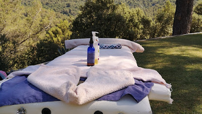 La Rose et l'Eau - Accompagnement de la Femme-Sophrologie, massages bien-être, portage de bébé, massages bébé, ceremonies à Saint-Maximin-la-Sainte-Baume
