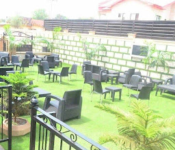 Hard Break Hotel & Suites photo