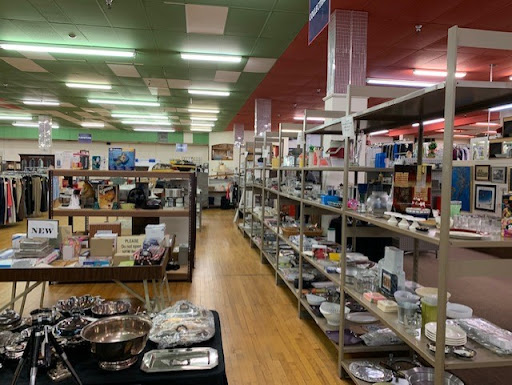 Thrift Store «Nearly New Thrift Shop», reviews and photos, 1250 Bardstown Rd # 114, Louisville, KY 40204, USA