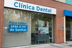 Clínica Dental Milenium Algeciras - Sanitas image