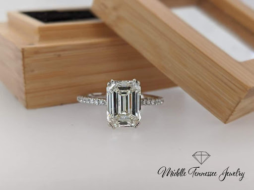 Jewelry Store «Middle Tennessee Jewelry», reviews and photos, 889 S Jefferson Ave, Cookeville, TN 38501, USA