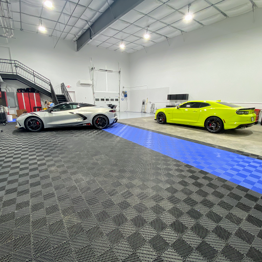 LEGENDARY Auto Salon en Queensbury