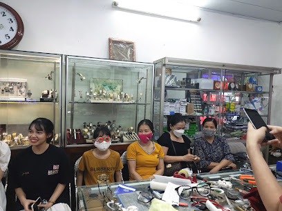 Cửa hàng đồng hồ kính thuốc 45 Phương Lâm