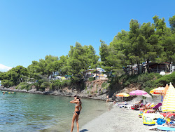 Marmaras beach'in fotoğrafı küçük koy ile birlikte