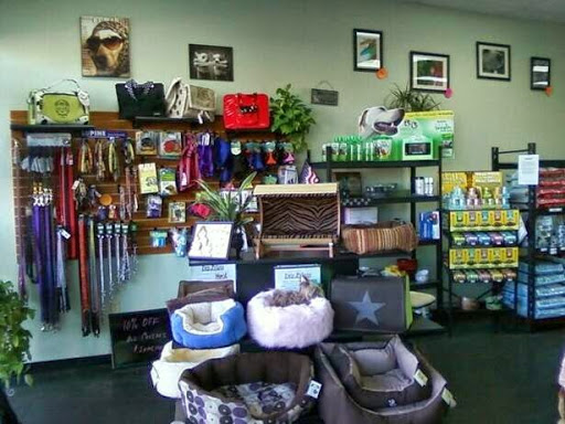 Pet Supply Store «Paw Prints Pet Supplies», reviews and photos, 1000 N Green Valley Pkwy, Henderson, NV 89074, USA