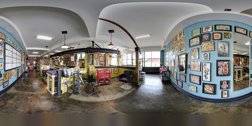 Tattoo Shop «Charmed Life Tattoo», reviews and photos, 754 N Limestone, Lexington, KY 40508, USA