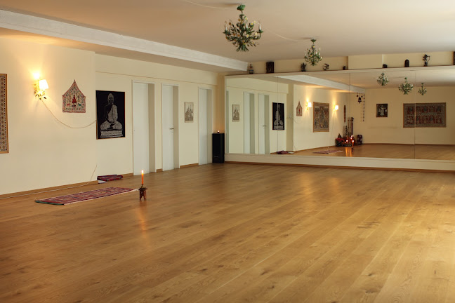 Kalasri - Schule für Indischen Tanz und Yoga - Lugano