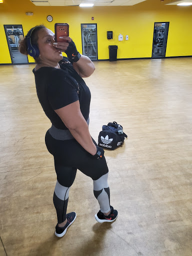 Gym «Powerhouse Gym», reviews and photos, 201 Park Ave, Linden, NJ 07036, USA